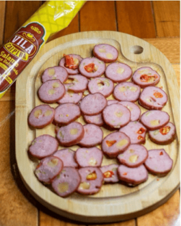 Salaminho Recheado com Azeitonas, Bacon e Queijo